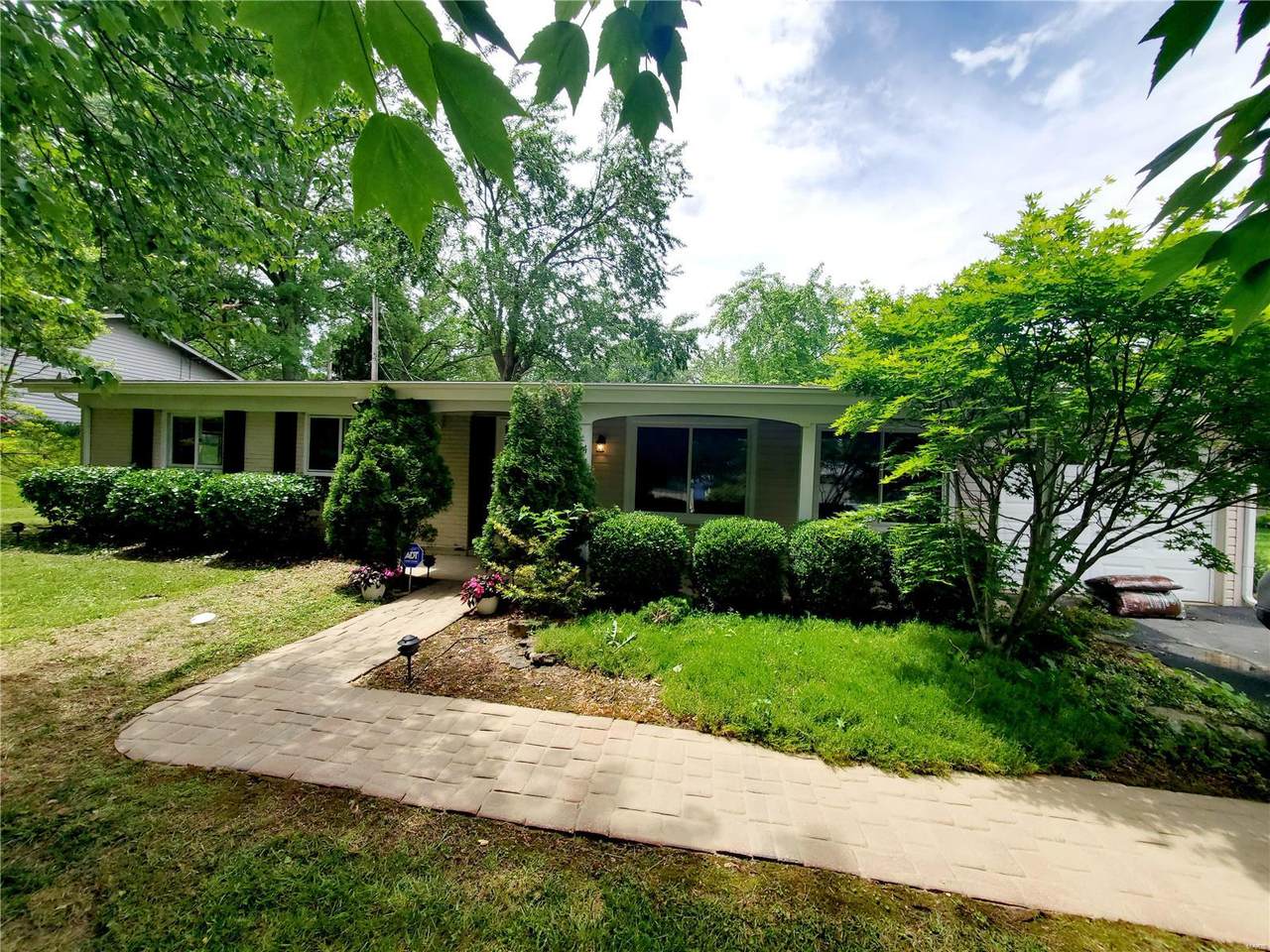 14 Montauk Drive - Photo 1