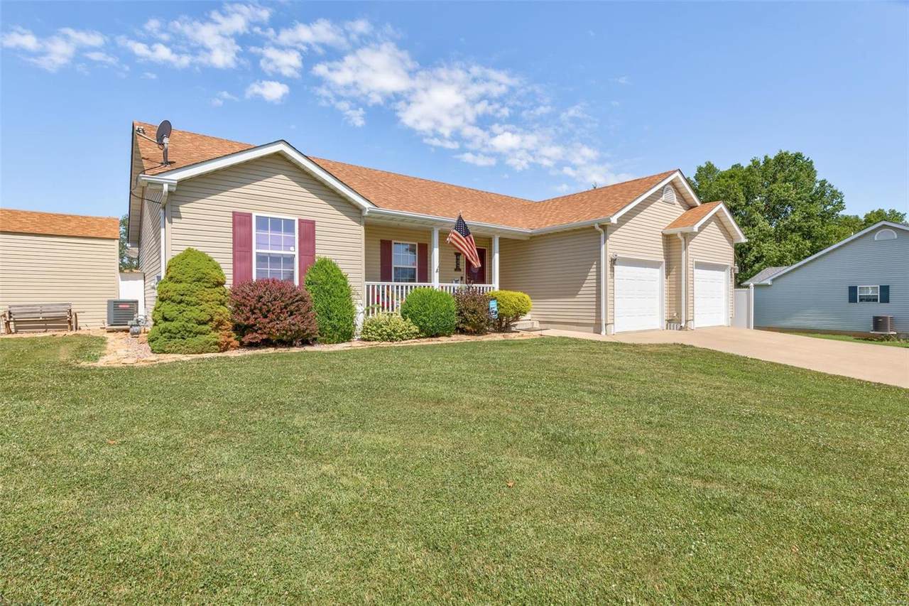 427 Ridgeview Drive - Photo 1