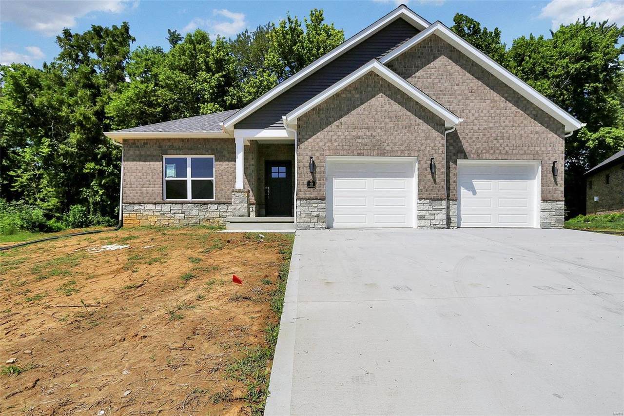 213 Fountains Drive - Photo 1