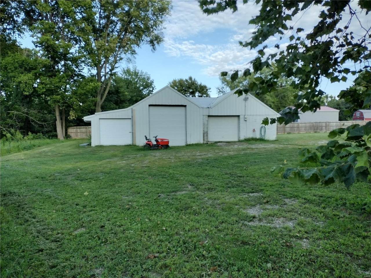 9025 Summit Drive - Photo 1