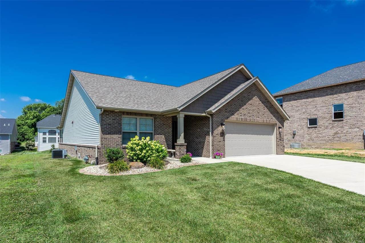 240 Fountain Drive - Photo 1