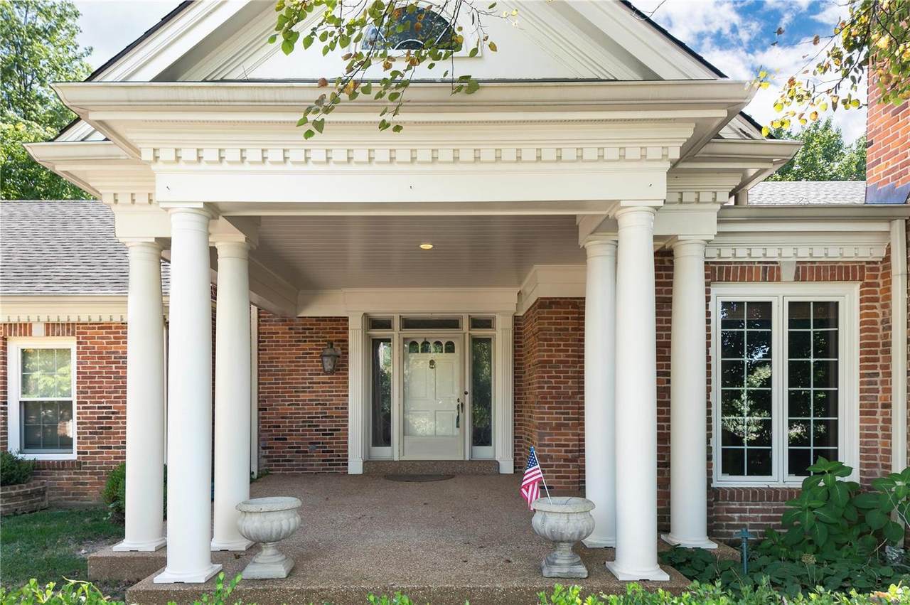 9 Woodbridge Manor Road - Photo 1