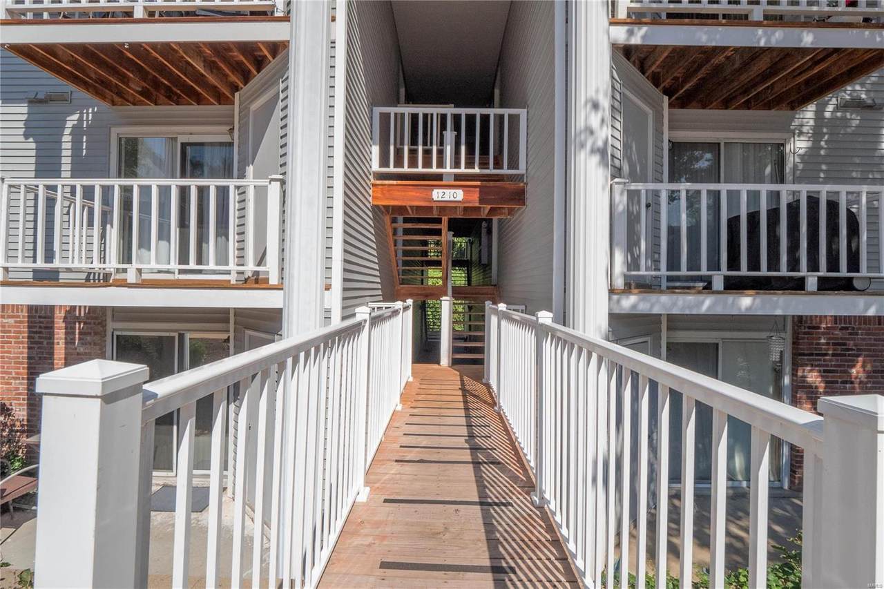 1210 Creve Coeur Crossing - Photo 1