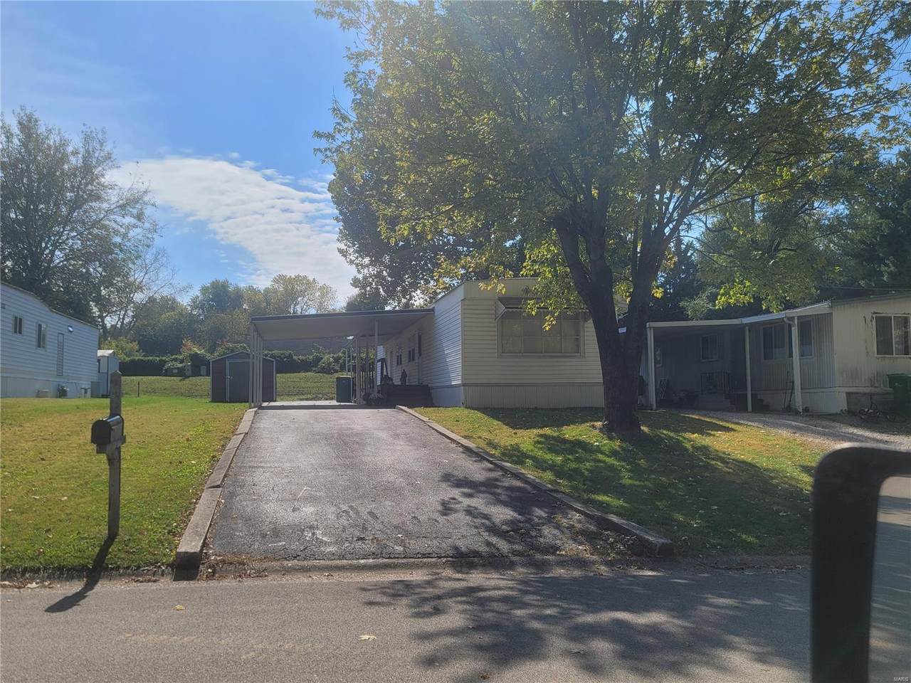 1911 Crestview Drive - Photo 1