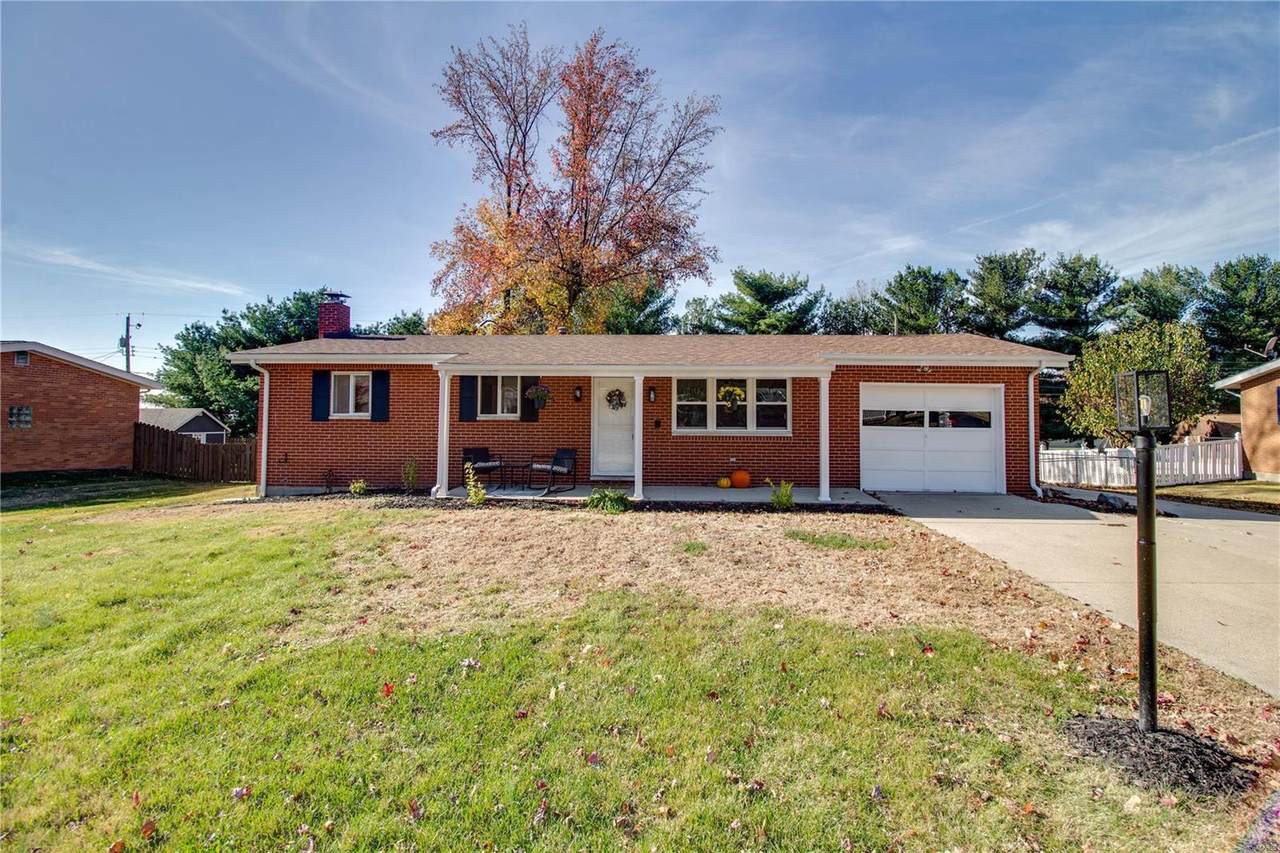 8 Holly Drive - Photo 1
