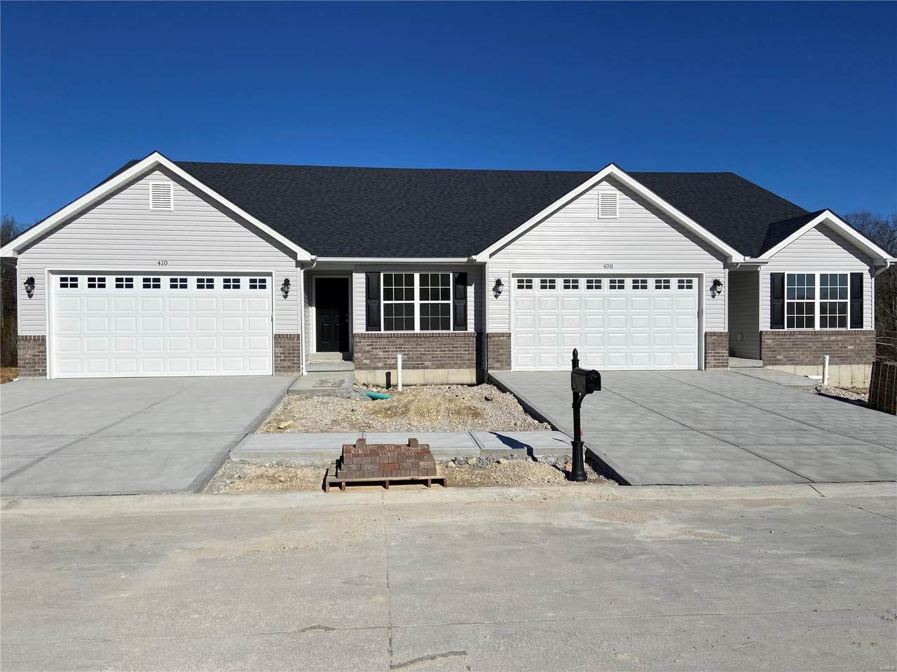 432 Harry Truman Court - Photo 1
