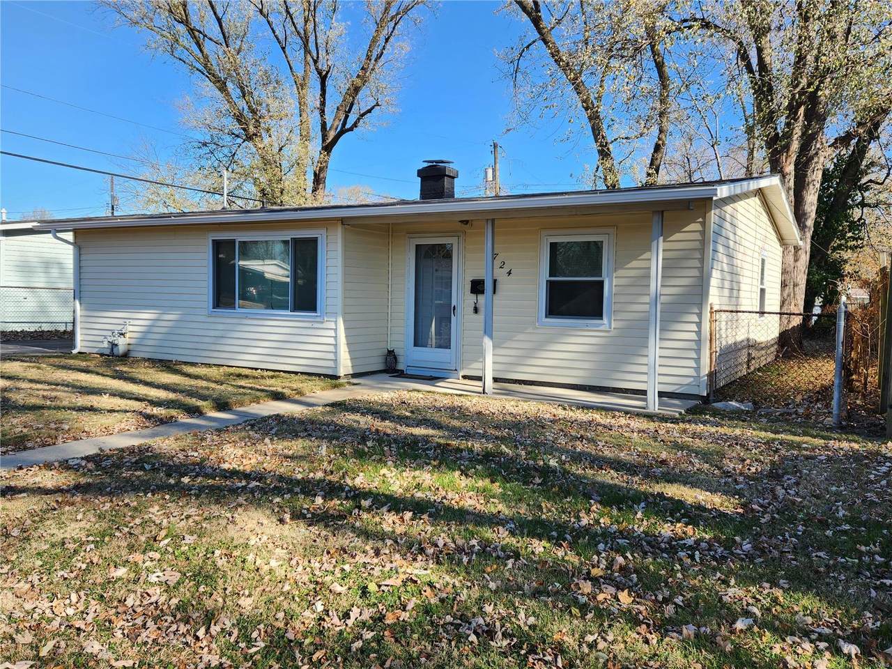 2724 Dale Avenue - Photo 1