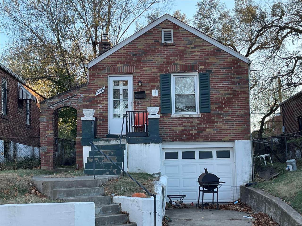 5668 Greer Avenue - Photo 1