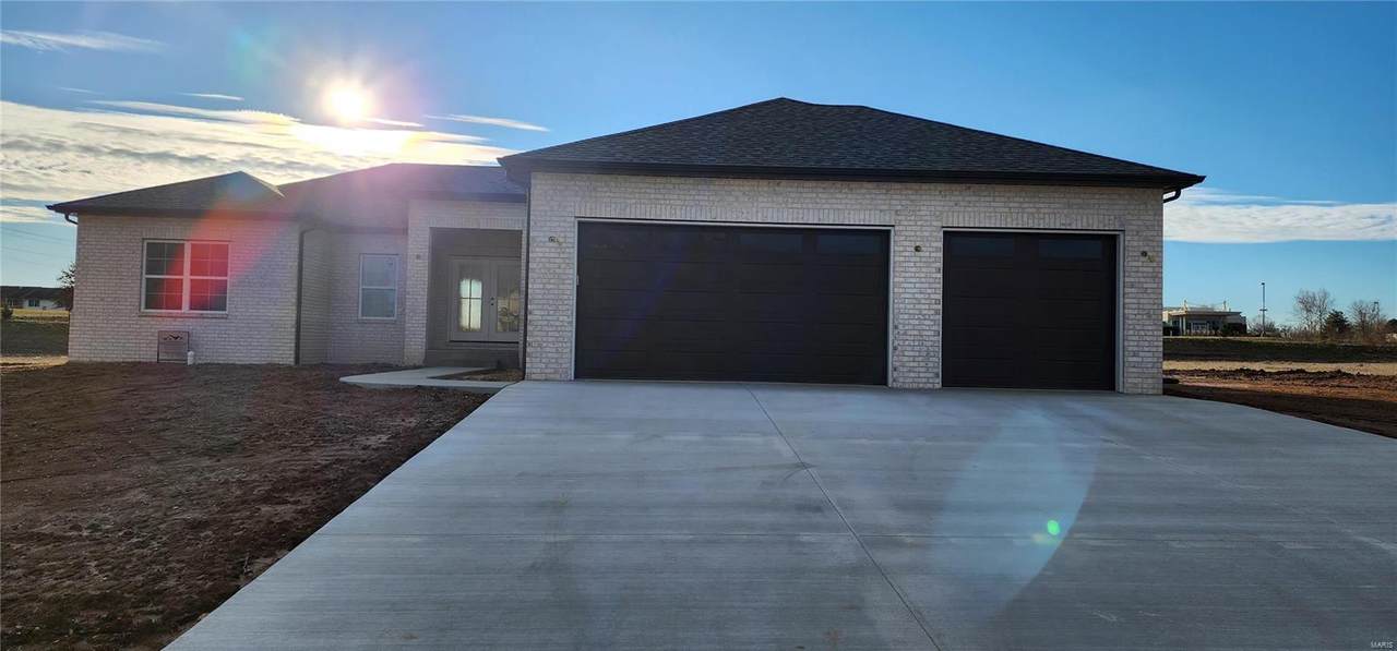 607 Legacy Drive - Photo 1