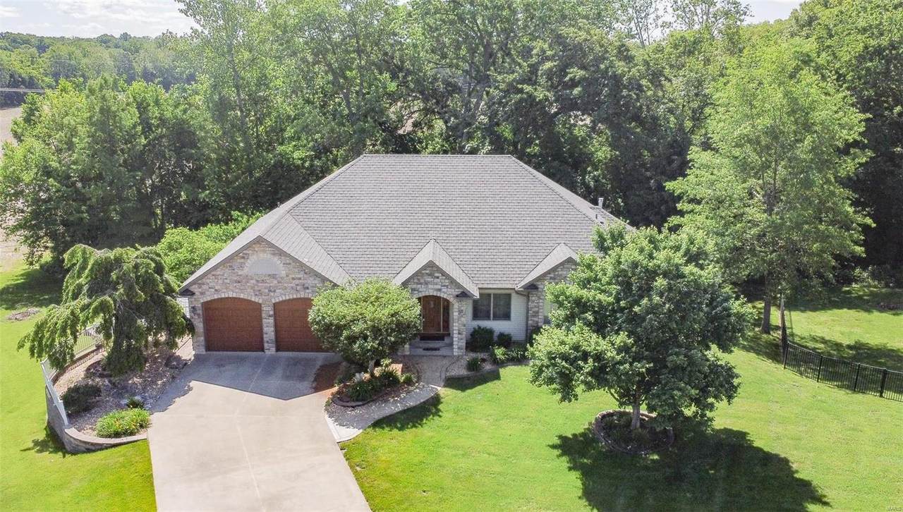 208 Paul Place - Photo 1