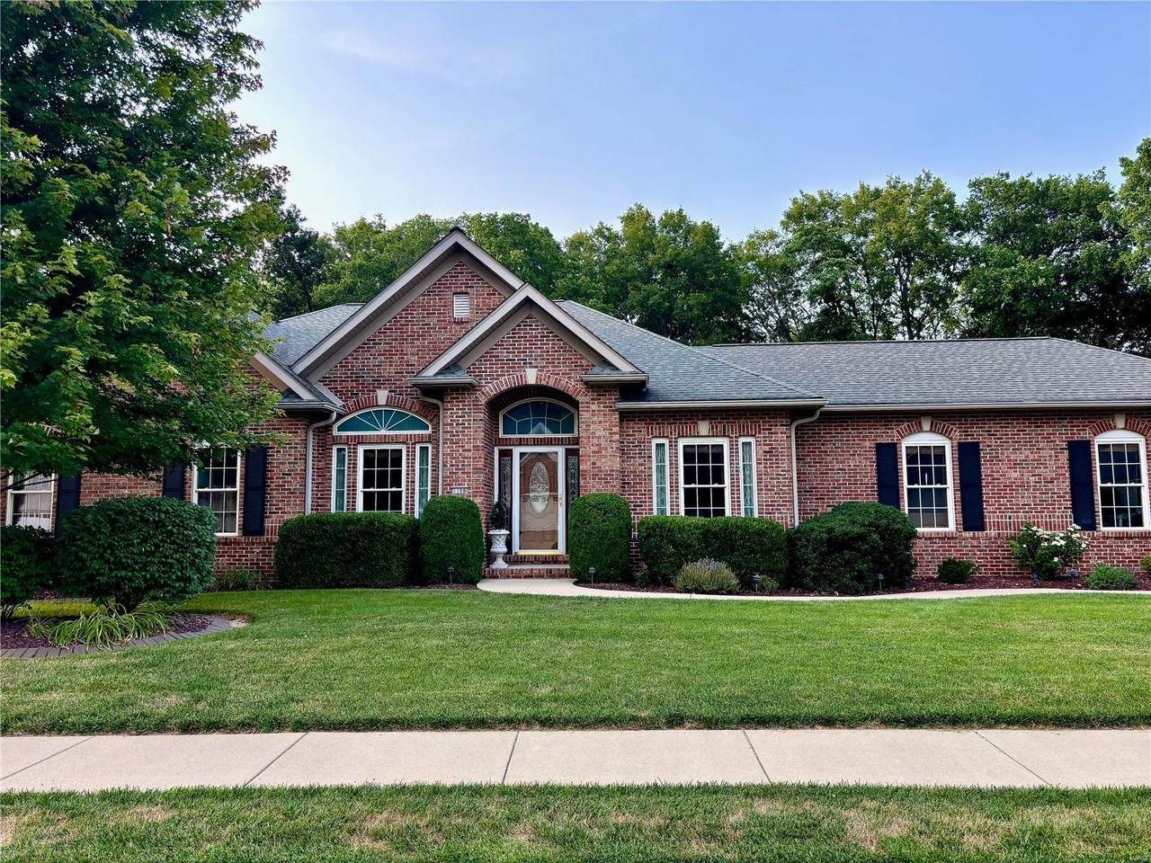1108 White Oak Trail - Photo 1