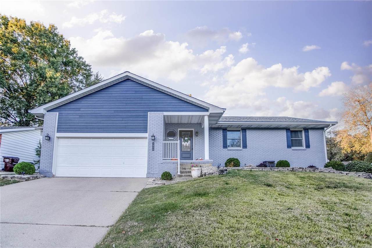 1026 Hillcrest Drive - Photo 1