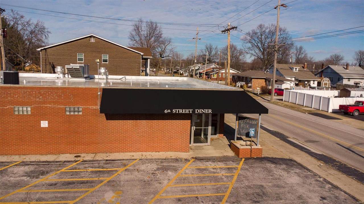 300 6th Street - Photo 1