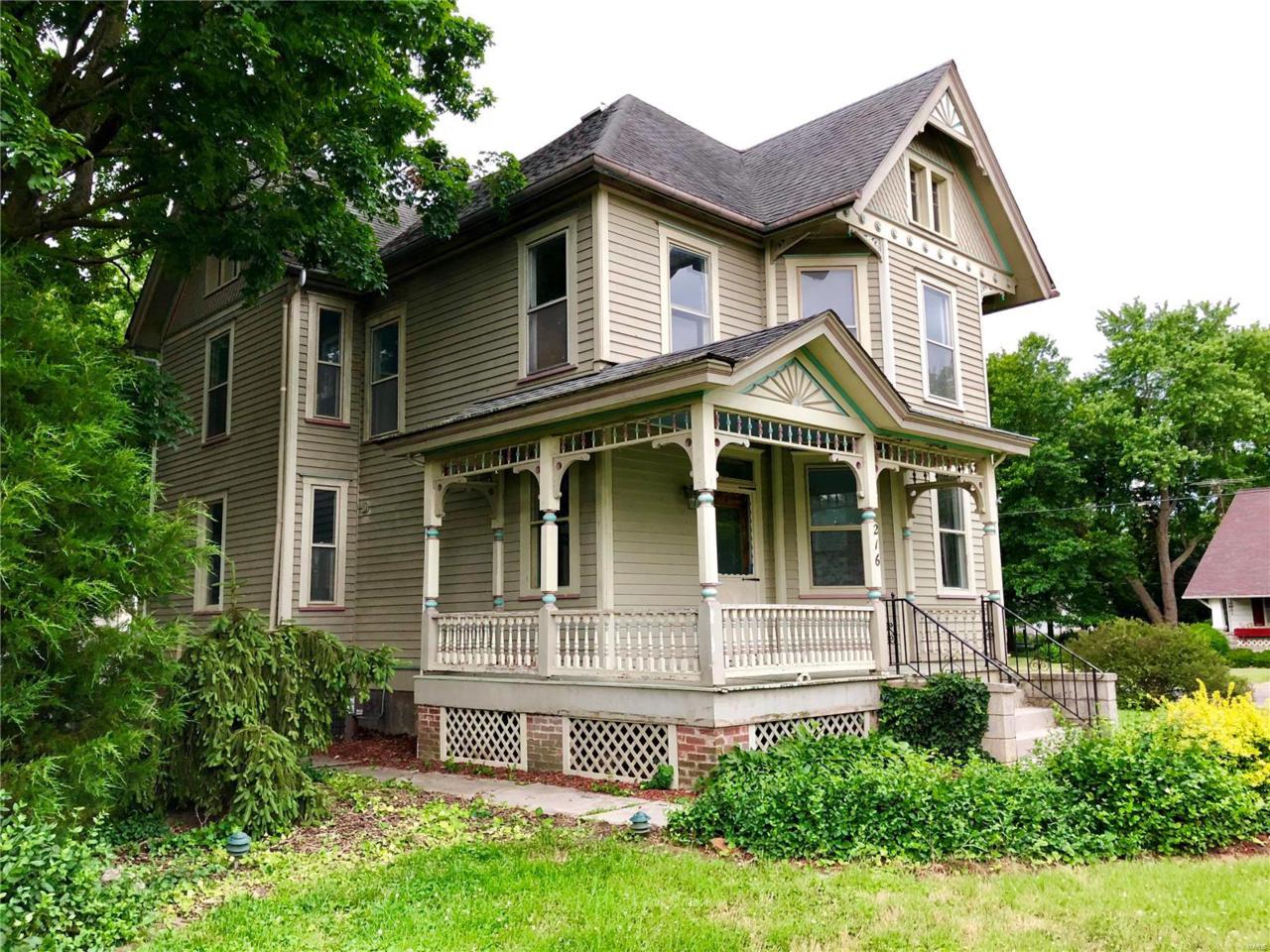 216 Magnolia Street - Photo 1