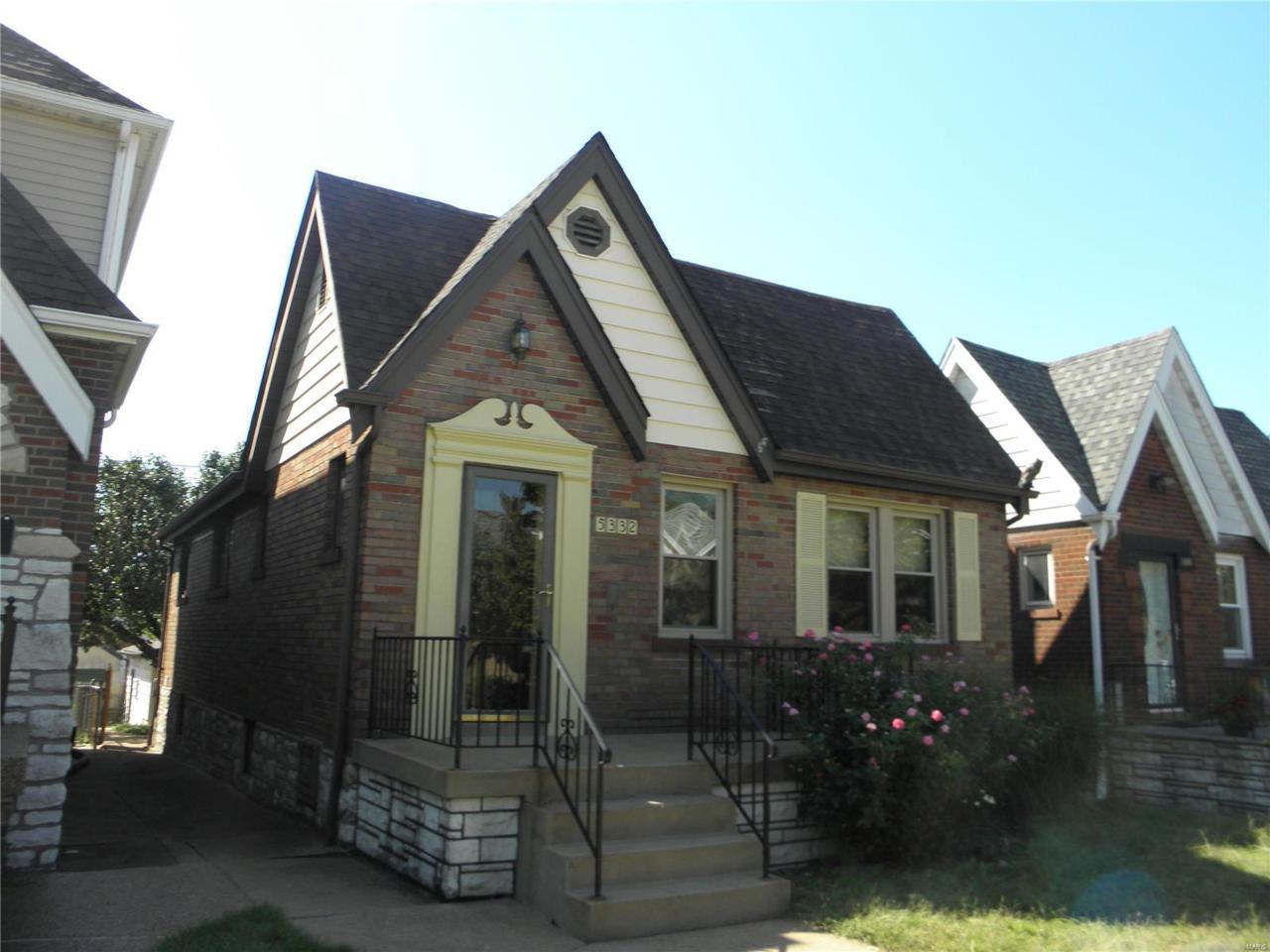 5332 Lindenwood Avenue - Photo 1