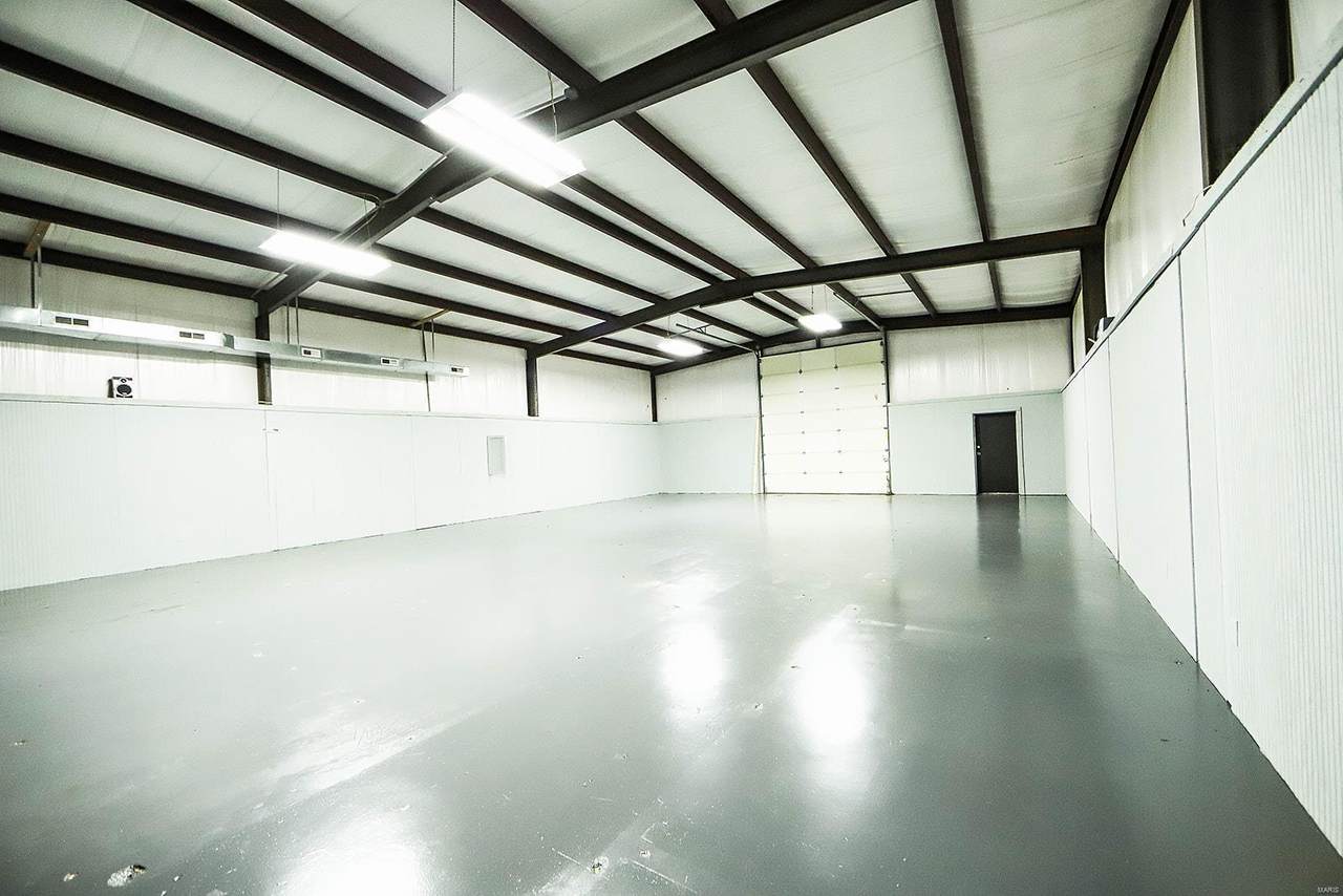 405 Schofer St - Photo 1