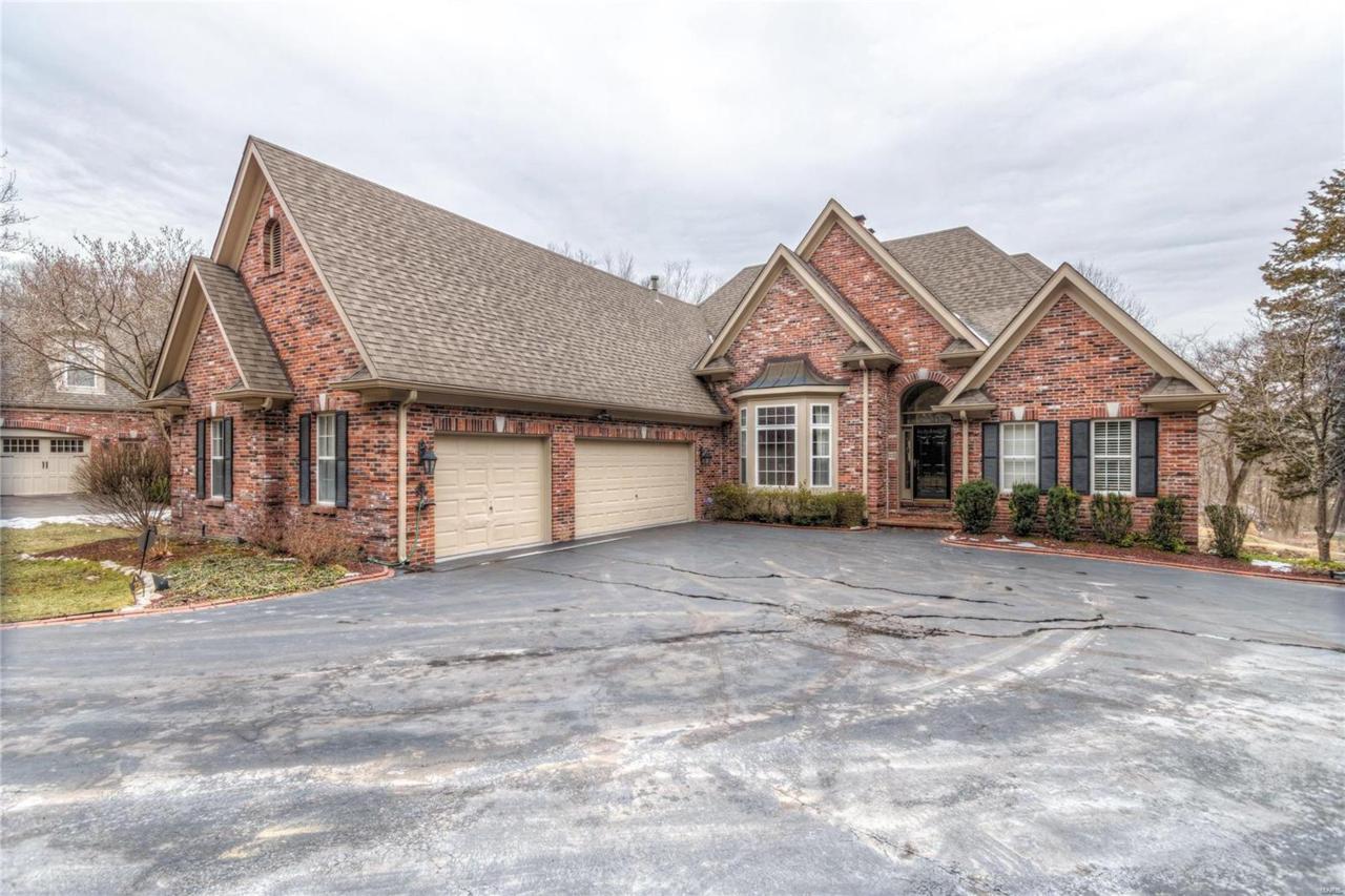 226 Cedar Trace Drive - Photo 1