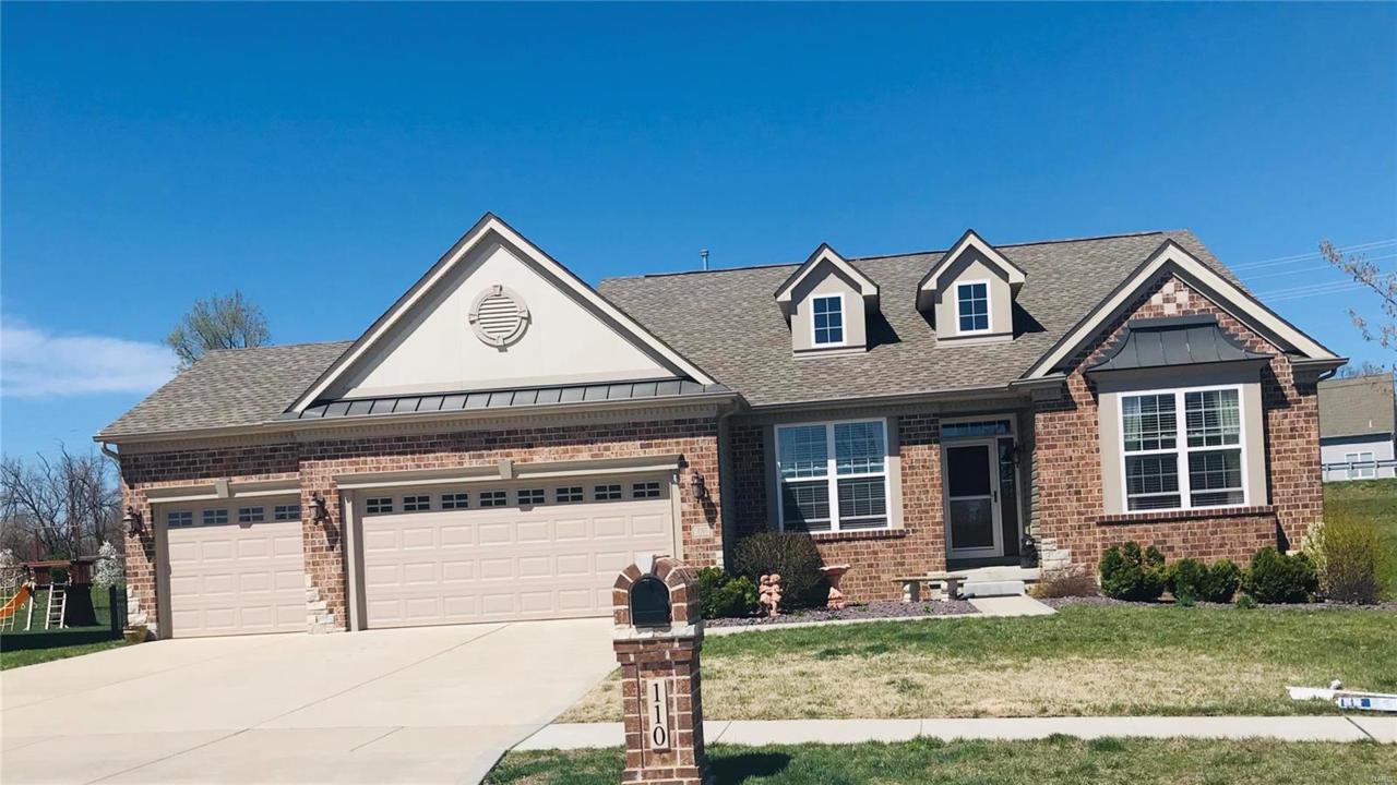 110 Peachleaf Court - Photo 1