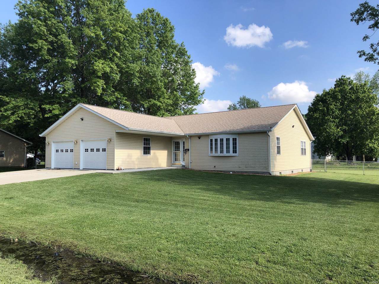 608 1st South Street - Photo 1