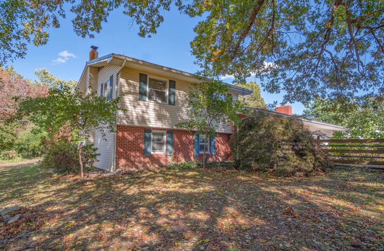 604 Hillvale - Photo 1