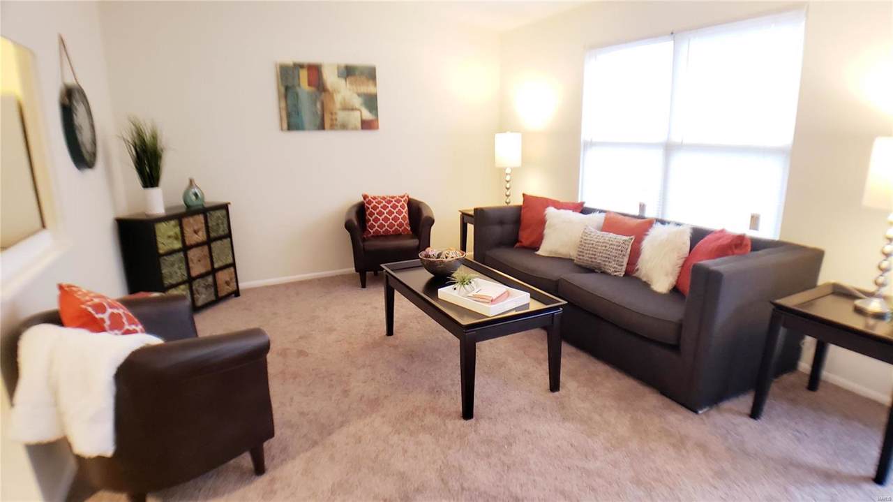 11139 Whispering Oaks - Photo 1