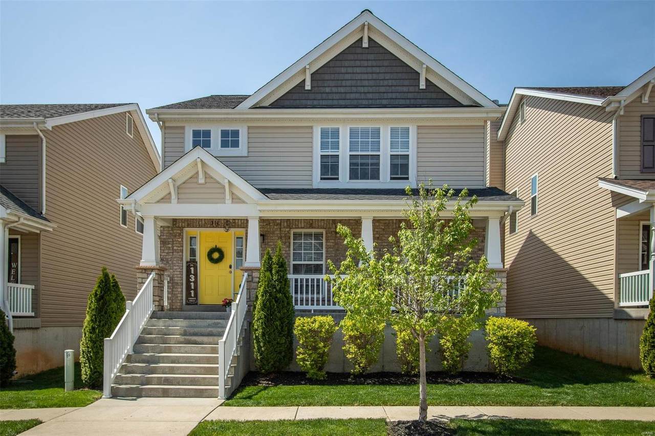1311 Commons Circle - Photo 1