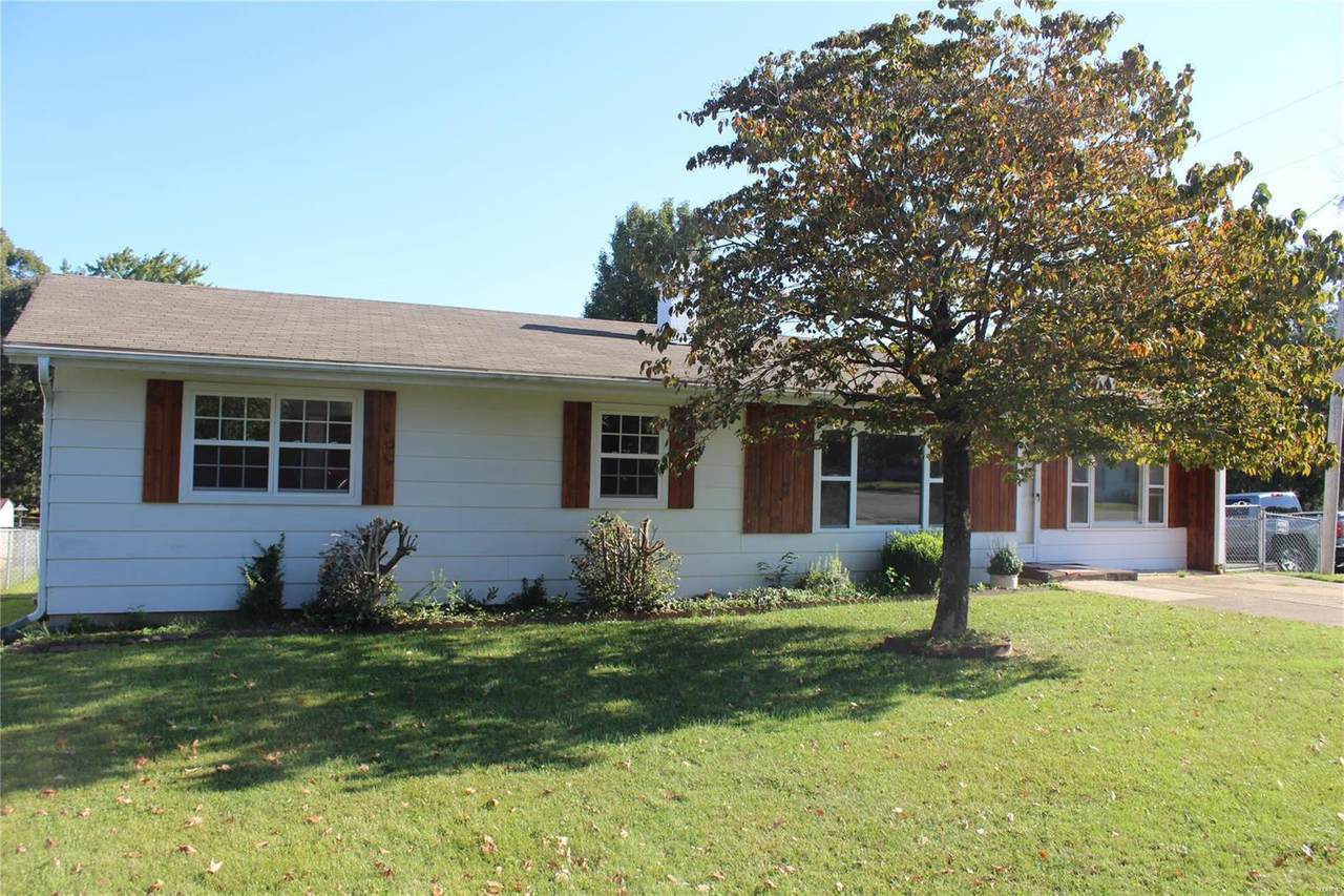 1901 Seifert Dr - Photo 1