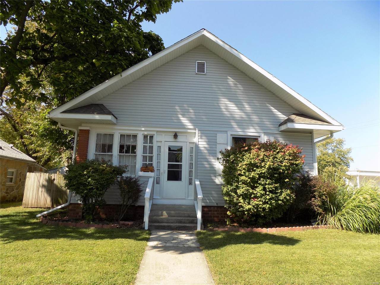 1031 Ault - Photo 1