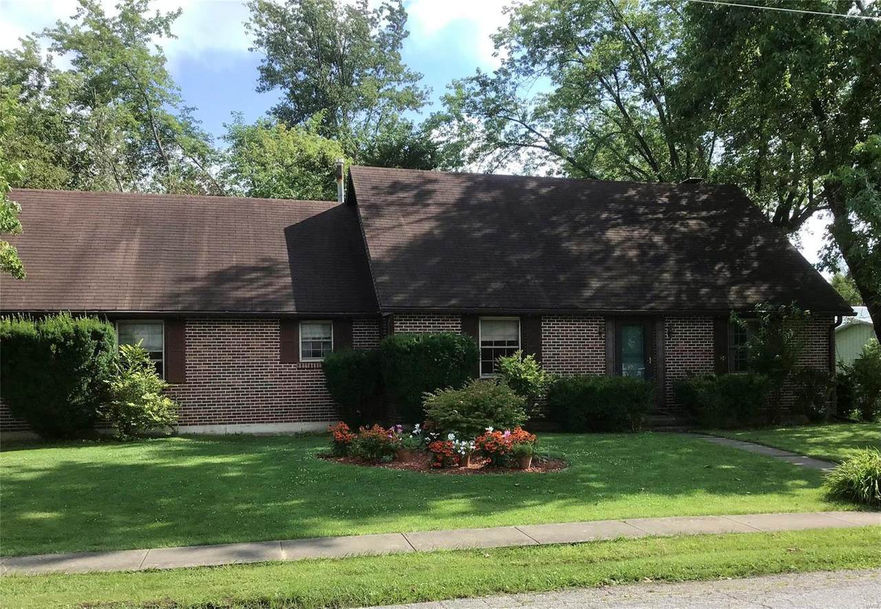 302 Hawkins Street - Photo 1