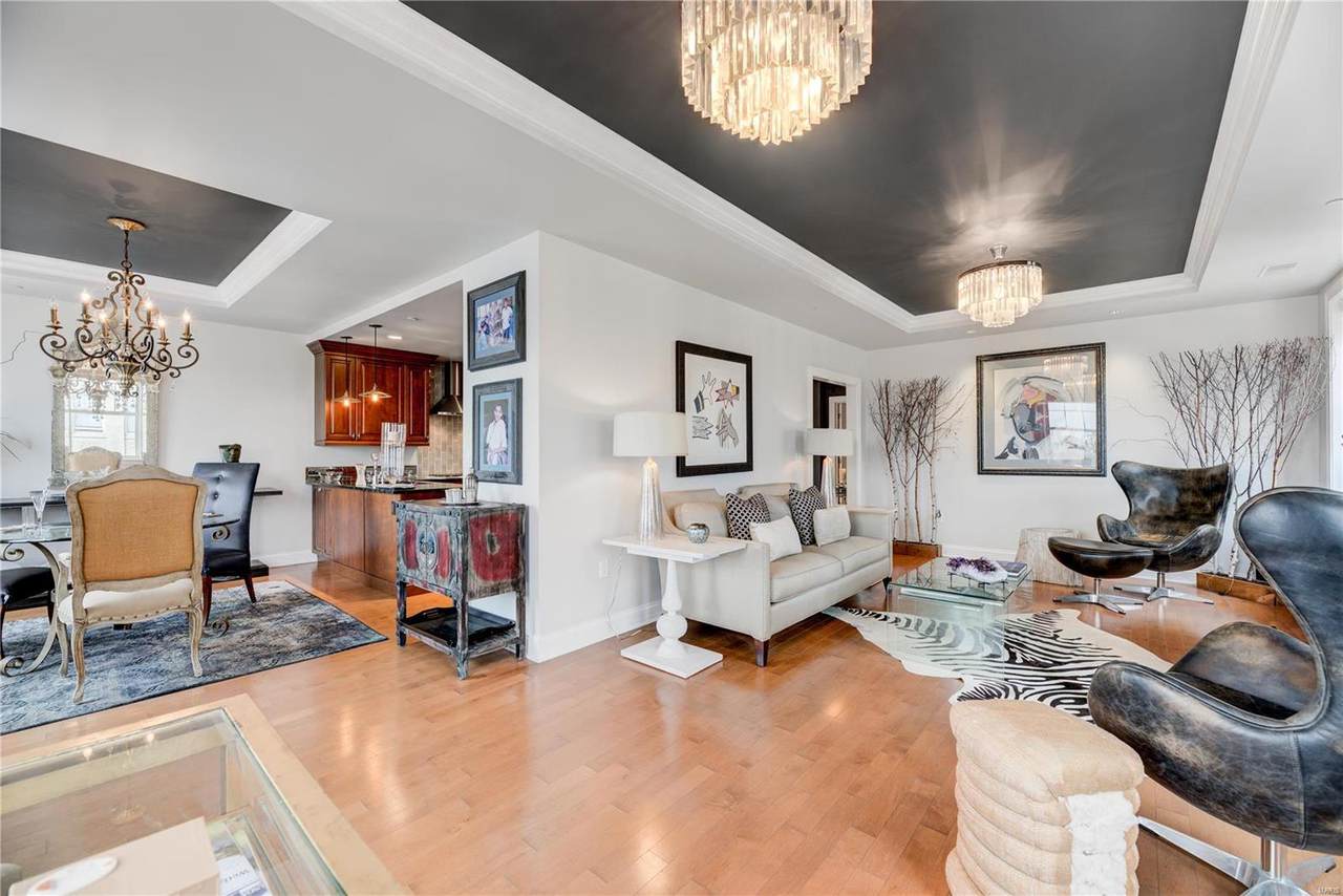 232 Kingshighway Boulevard - Photo 1