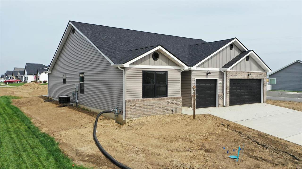 7049 Richmond - Photo 1