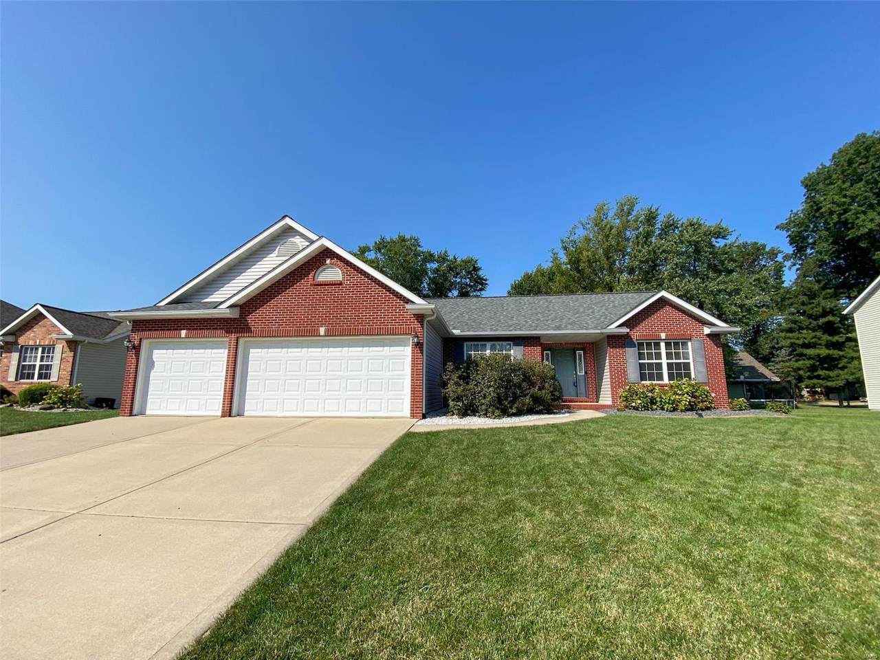 2605 Iron Horse Drive - Photo 1