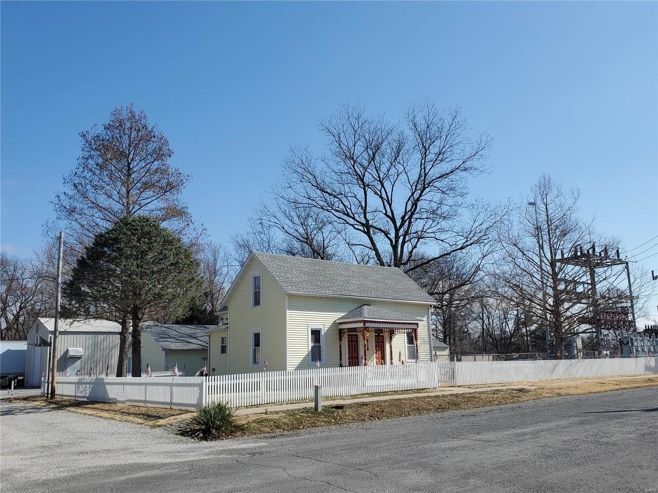201 Clinton Street - Photo 1