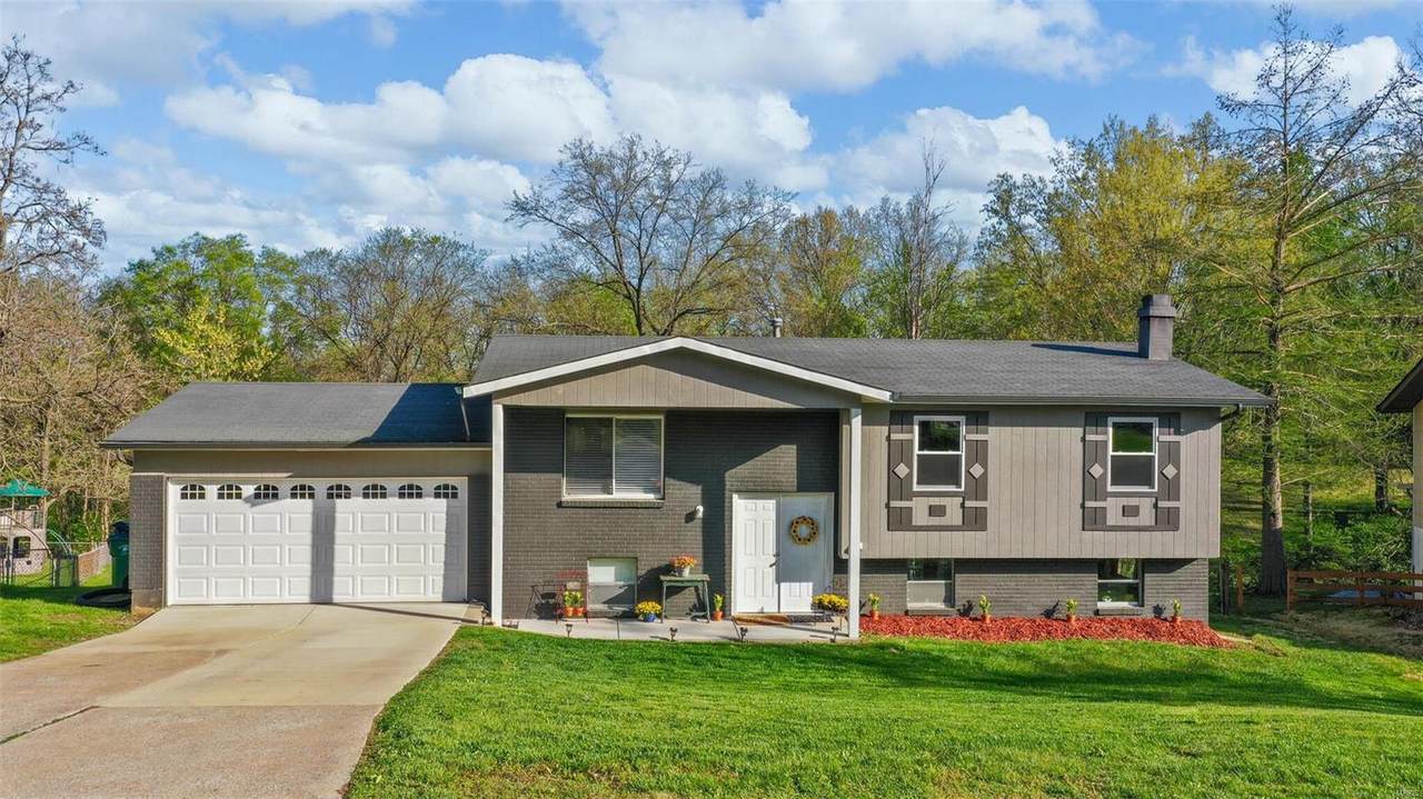 44 Jeffrey Wayne Drive - Photo 1