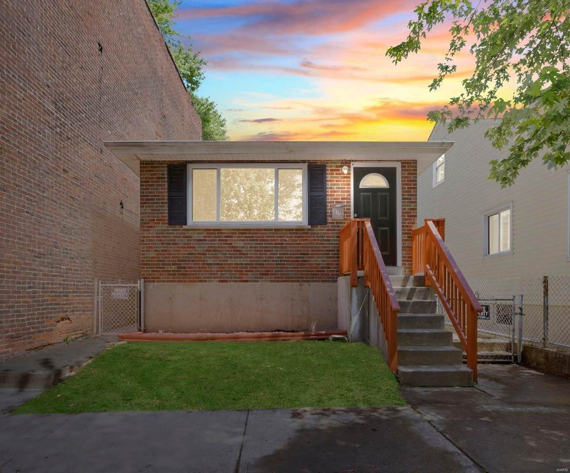 217 Schirmer - Photo 1