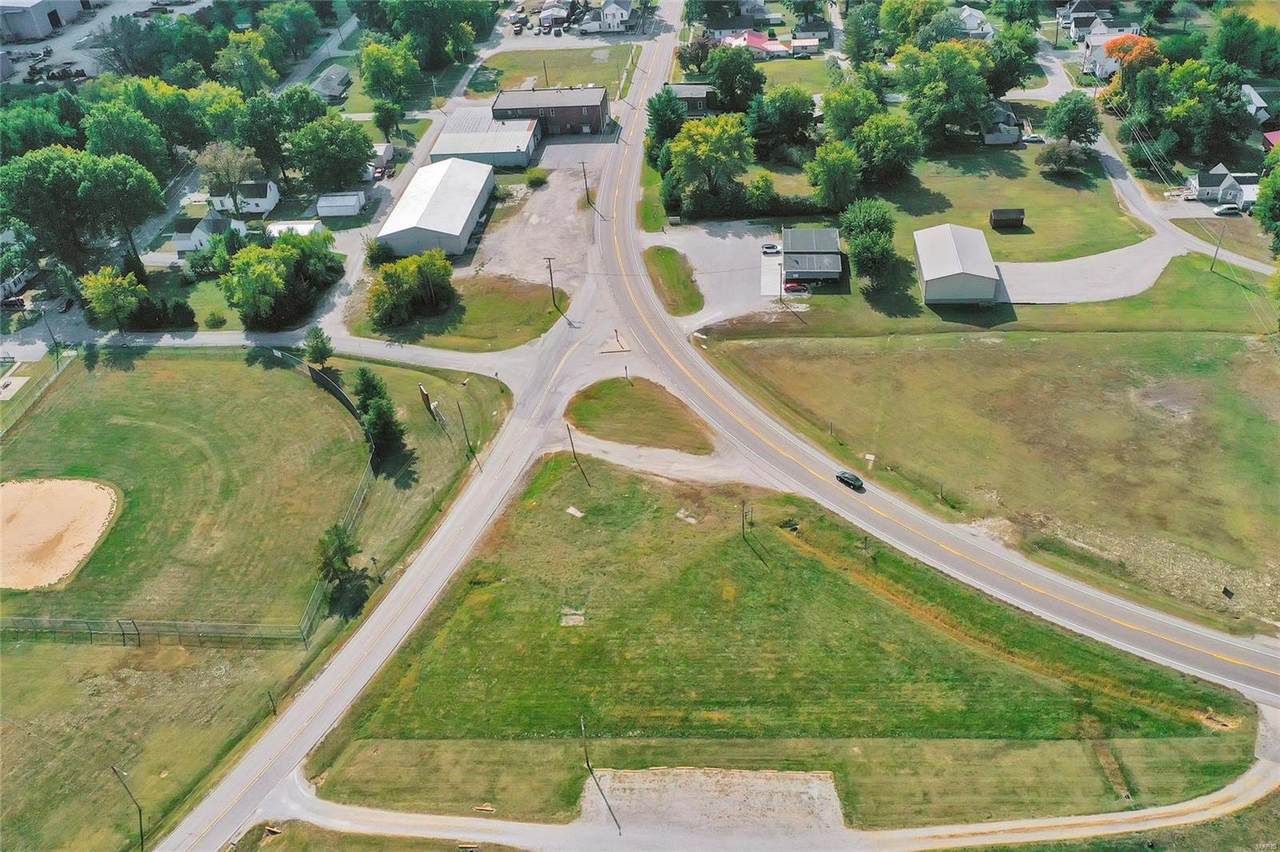 1202 Main St. - Photo 1