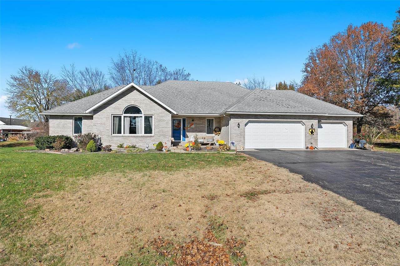 111 Pocahontas Road - Photo 1