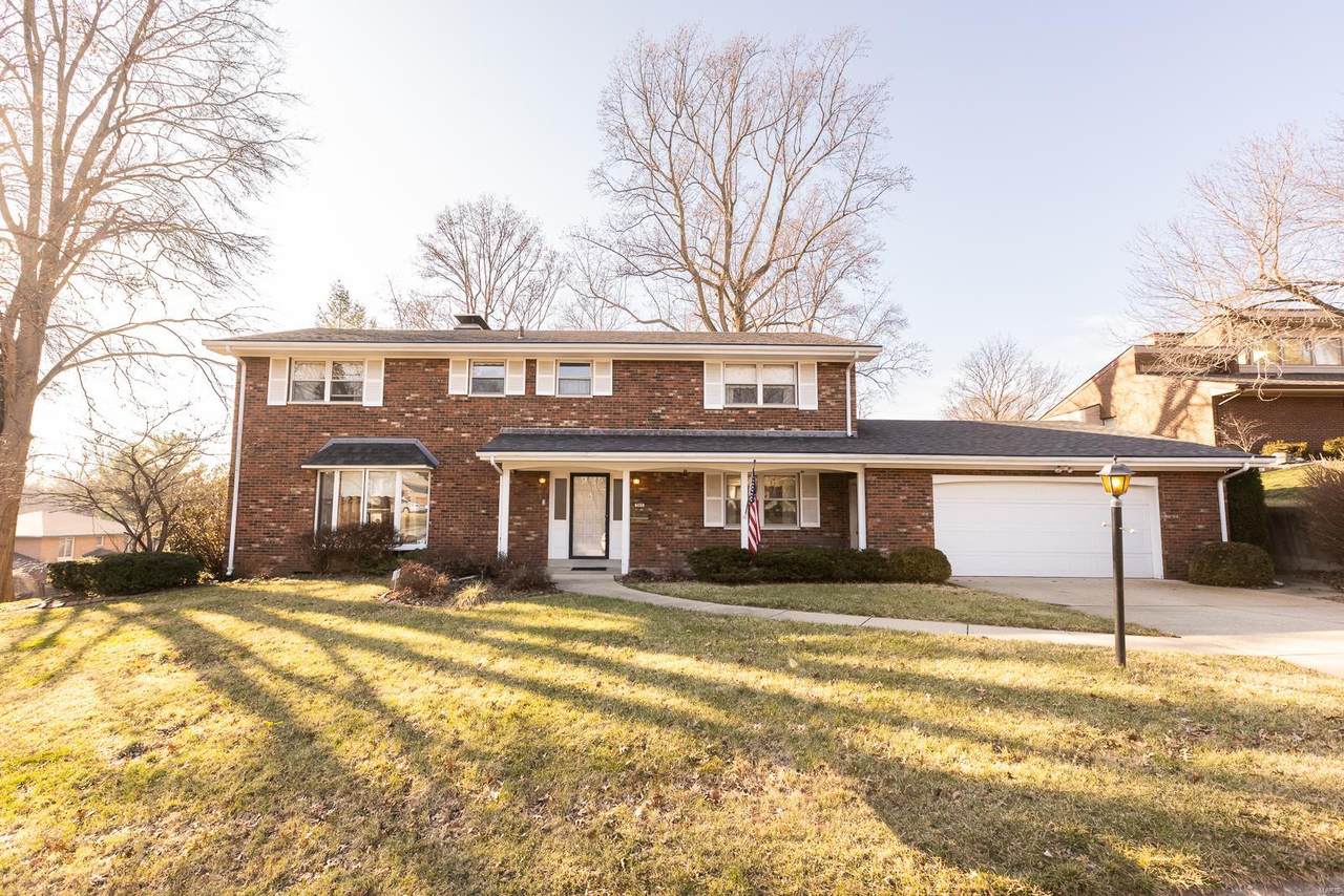 205 Fairway Drive - Photo 1