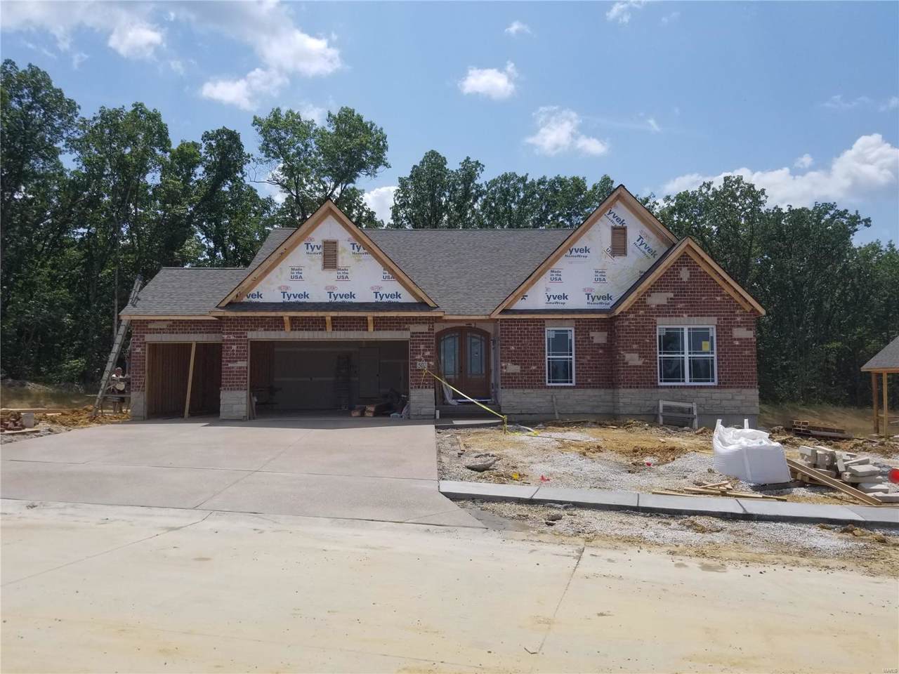 502 Stonewolf Creek Drive - Photo 1
