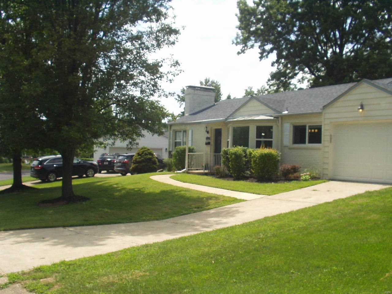 1433 Ronald Drive - Photo 1