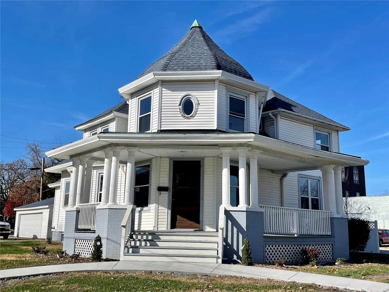 401 Jackson Street - Photo 1