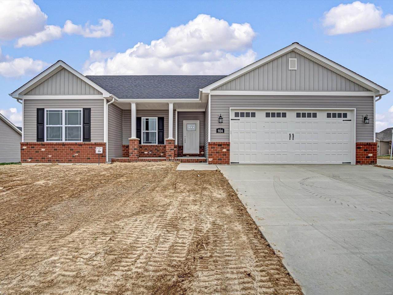 924 Forbs Dr - Photo 1