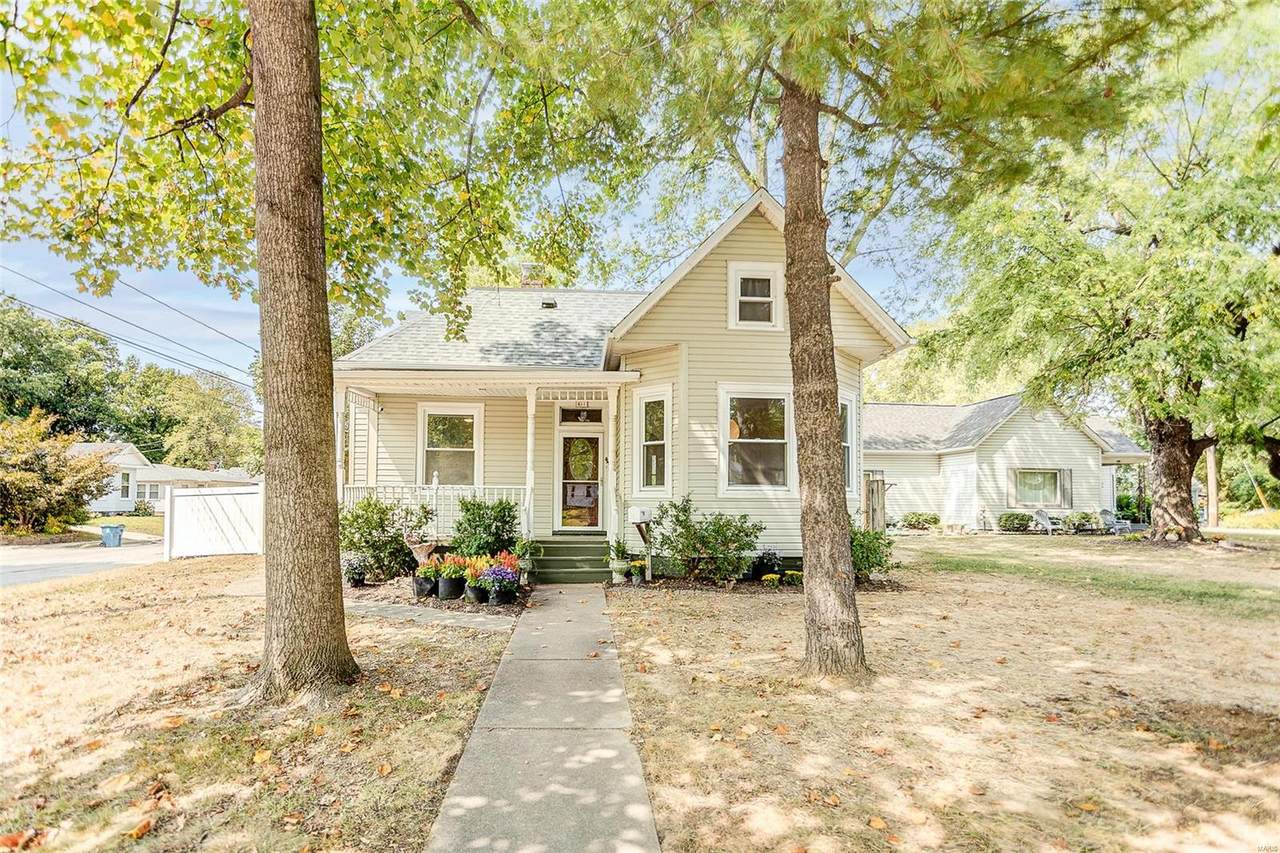 611 Buchanan Street - Photo 1