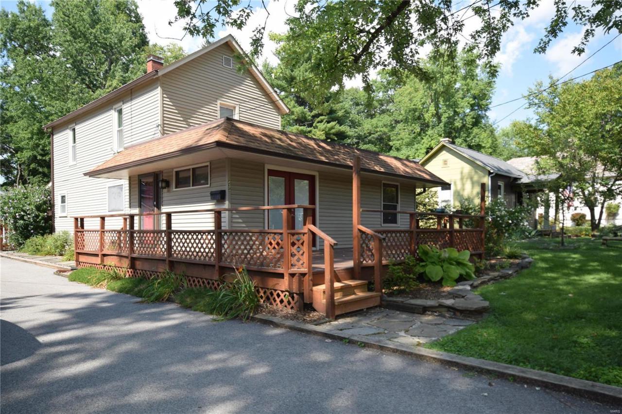 835 Randle Street - Photo 1
