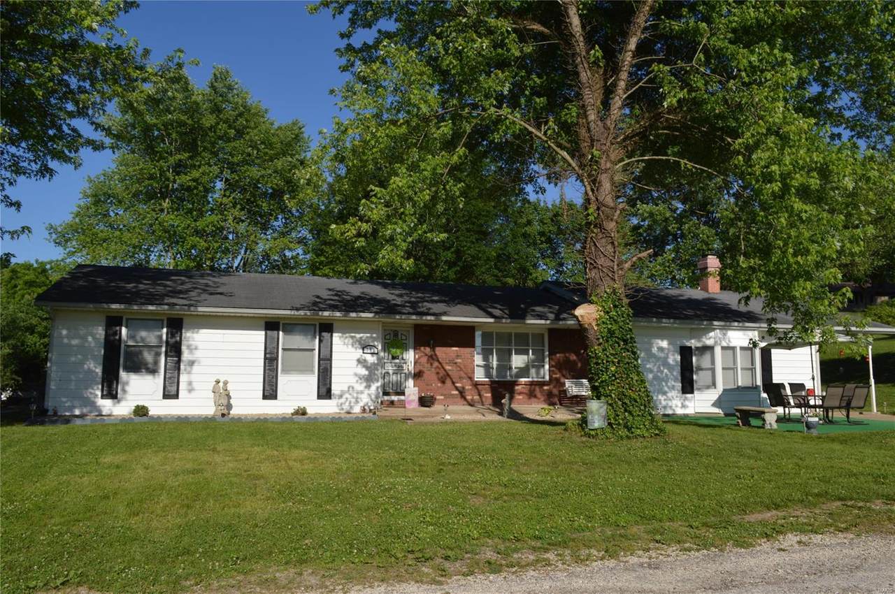 299 Maple - Photo 1