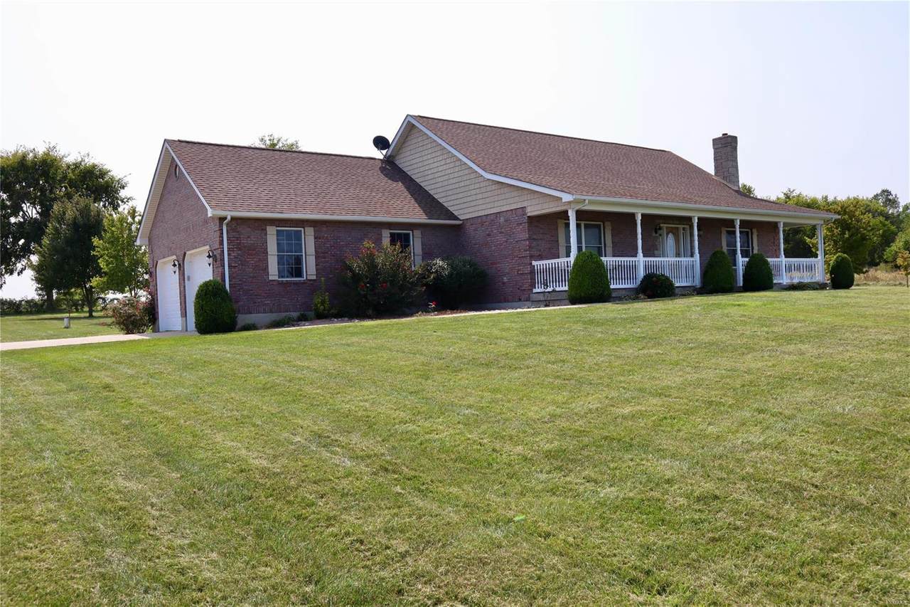 1013 Stone Creek - Photo 1
