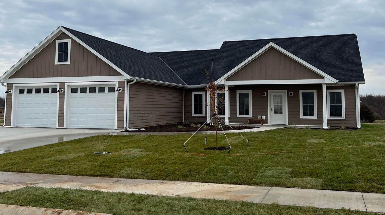 208 Larkspur Court - Photo 1
