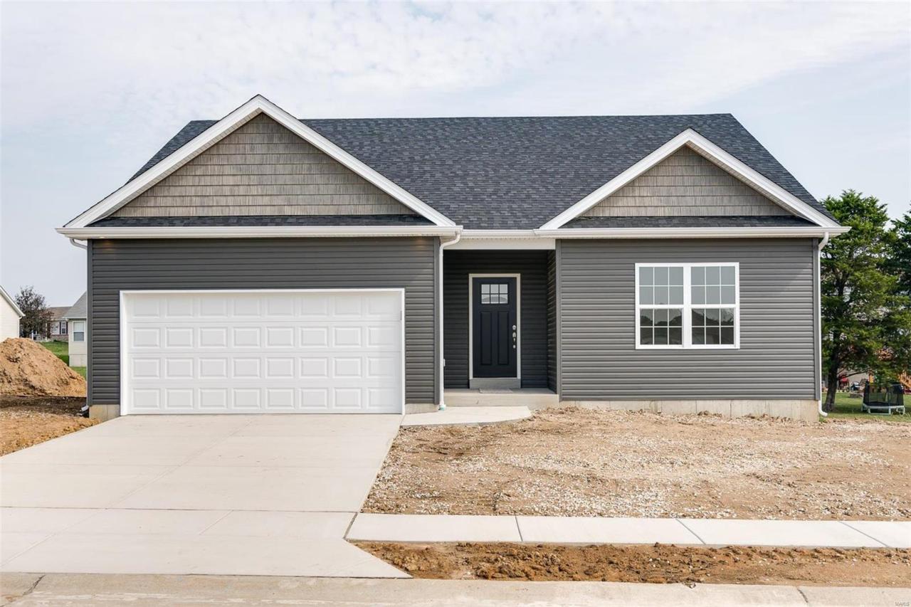913 Mohican Drive - Photo 1
