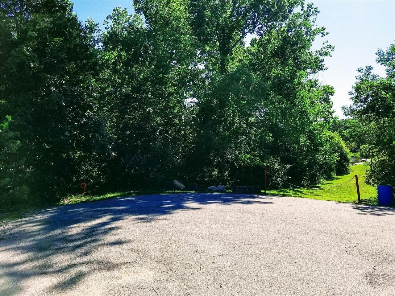 10527 Acorn Drive - Photo 1