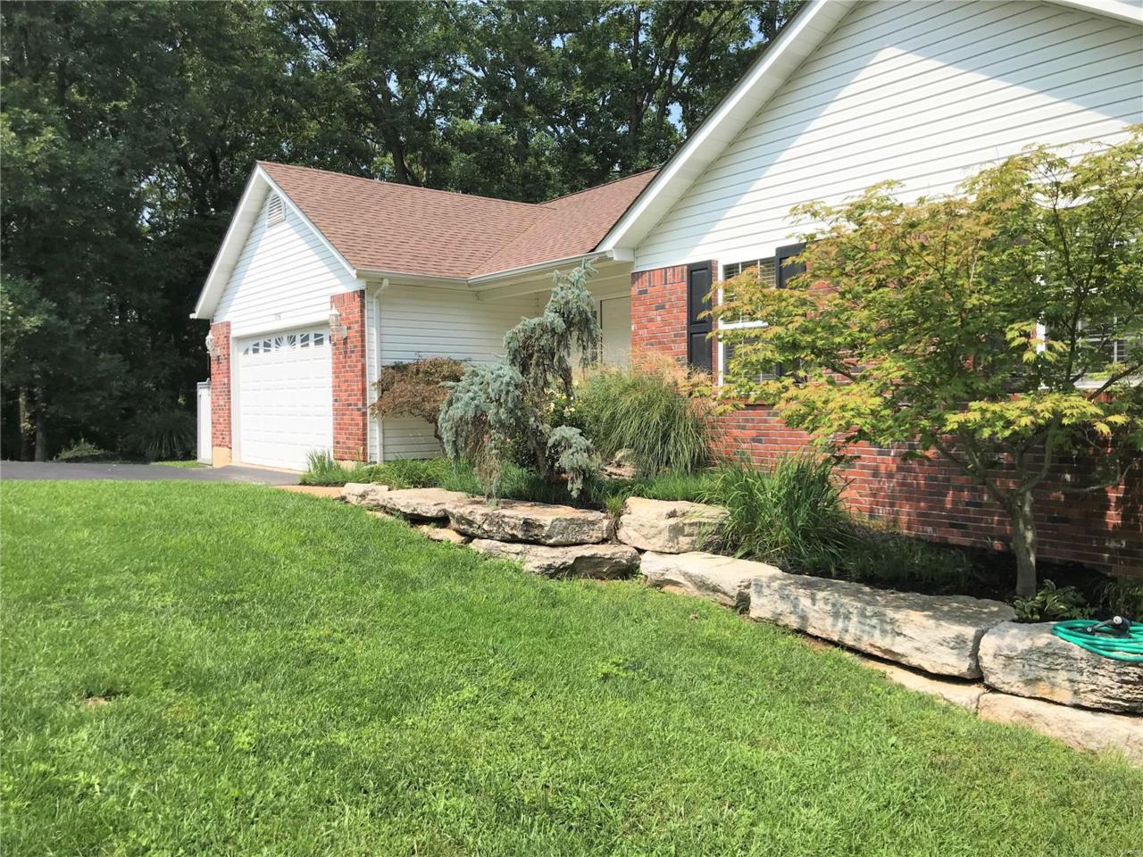 3236 Carol Court - Photo 1